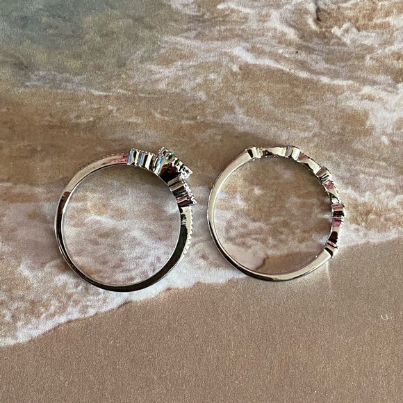 Silver double ring with green stones ✨💚💚 - Picture 10 of 10